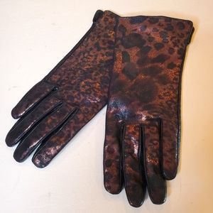 Leather gloves